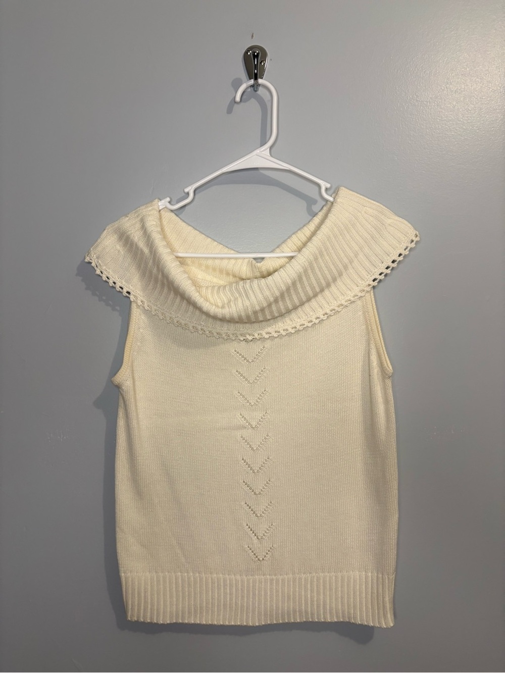 White Stag White Off-Shoulder Knit Sweater Vest Women’s Size Small Coquette Top